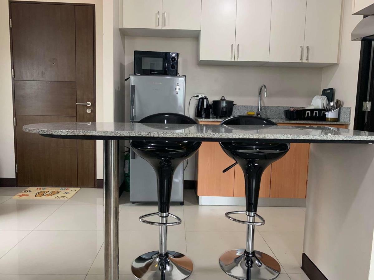 Cubao Manhattanheights Unit 11A Tower B, 2Br Manila Exterior foto